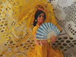 spanish dancer gold fan main